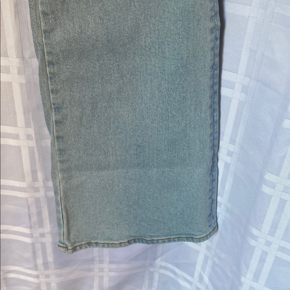 DRIFTWOOD Wyatt Embroidered Daisies Light Wash Blue Denim Flared Leg Jeans 10 - Picture 6 of 9